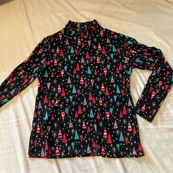 Time and Tru Festive Holiday Tree Print Turtleneck mock neck red and teal - Picture 1 of 4